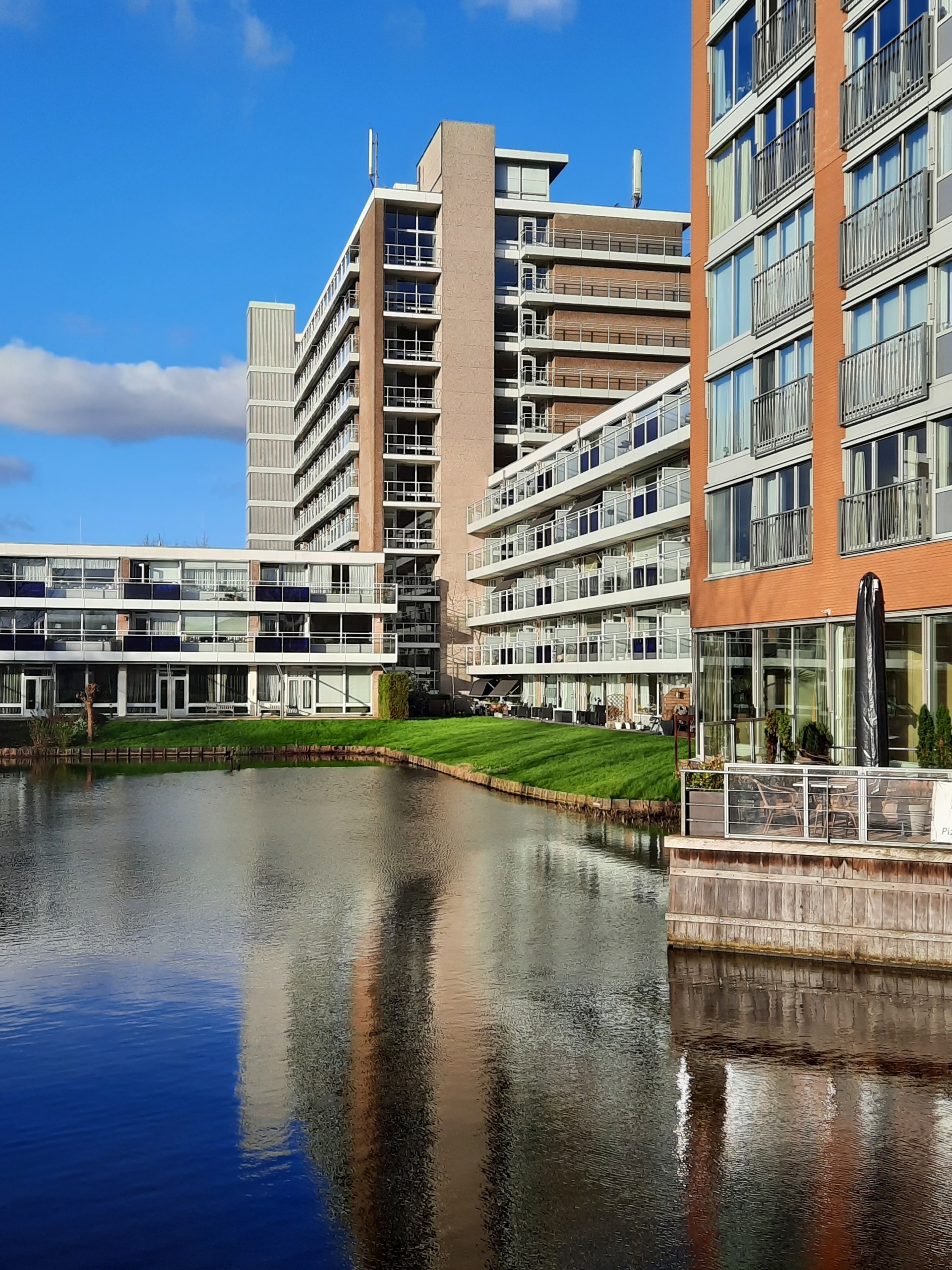 pexels-timothy-huliselan-205951426-20658802 Vastgoed